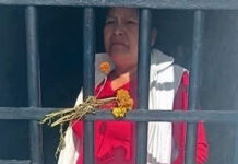 Retienen a síndica y funcionario electoral en Santa María Apazco por disputa en proceso de elección