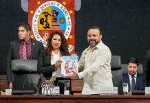 Entrega Jesús Romero López el Tercer Informe del gobernador Salomón Jara al Congreso del Estado