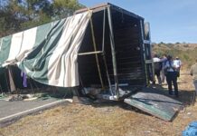 Volcadura de camión con peregrinos procedentes de Puebla deja dos lesionados en Oaxaca