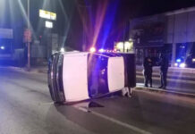 Volcadura en Avenida Universidad deja una persona herida