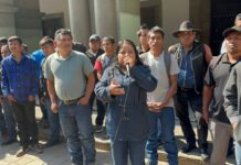 Acusa alcaldesa de Xanica presión y toma del Palacio Municipal por organización social