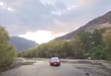 Alertan por riesgos en ruta alterna de la Mitla–Tehuantepec; vehículos quedan varados