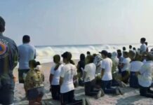 Con misa y jornada de oración, piden al mar que devuelva a joven Lesly Sofía, quien fue arrastrada por las olas hace una semana