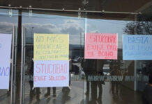 Trabajadores del Cobao toman oficinas centrales en Oaxaca