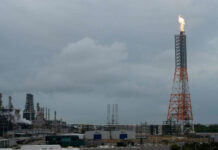 Incendio en Dos Bocas enciende alerta: Señalan fugas de gas en días previos