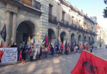 Organizaciones sociales exigen presentación con vida de Roxana López frente a Palacio de Gobierno