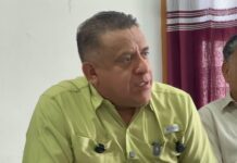 Confirman autoridades ministeriales presentación de tres policías tras hechos violentos en Mitla; edil afirma que se presentará ante Fiscalía