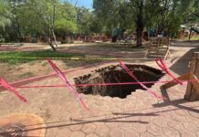 Confirman daño de 4.5 metros en colector sanitario tras socavón en el Parque del Amor