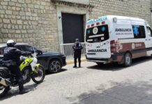 Joven muere en Oaxaca después de que cohetón le explotó en el rostro; víctima pereció a bordo de ambulancia cuando era llevado a hospital de la capital
