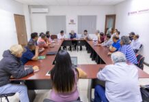 Taxistas y autoridades definirán hoy si colectivos continúan llegando directamente a Central de Abasto o vuelven a ingresar al centro de la ciudad de Oaxaca